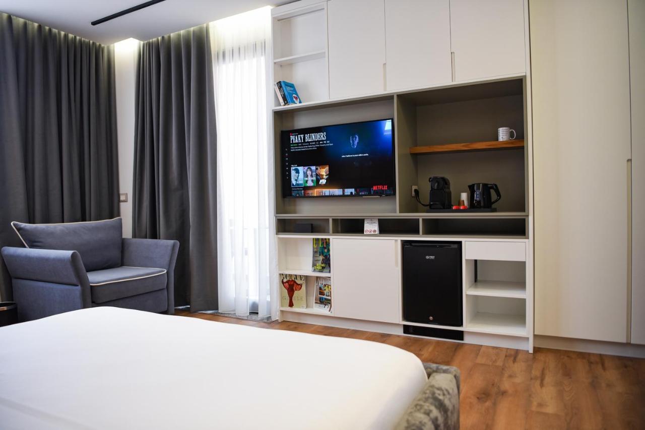 Hotel The Wilson Tirana Exterior foto
