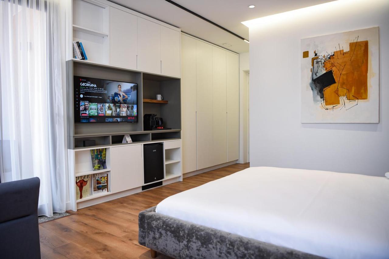Hotel The Wilson Tirana Exterior foto